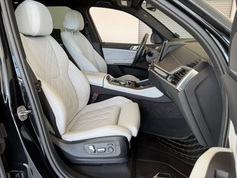 Used 2024 BMW X5 xDrive40i w/ M Sport Package image 49