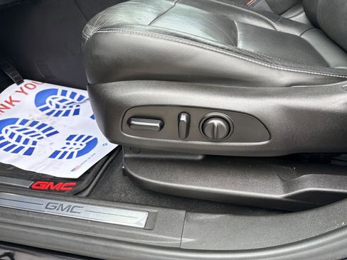 Used 2019 GMC Acadia SLT image 12