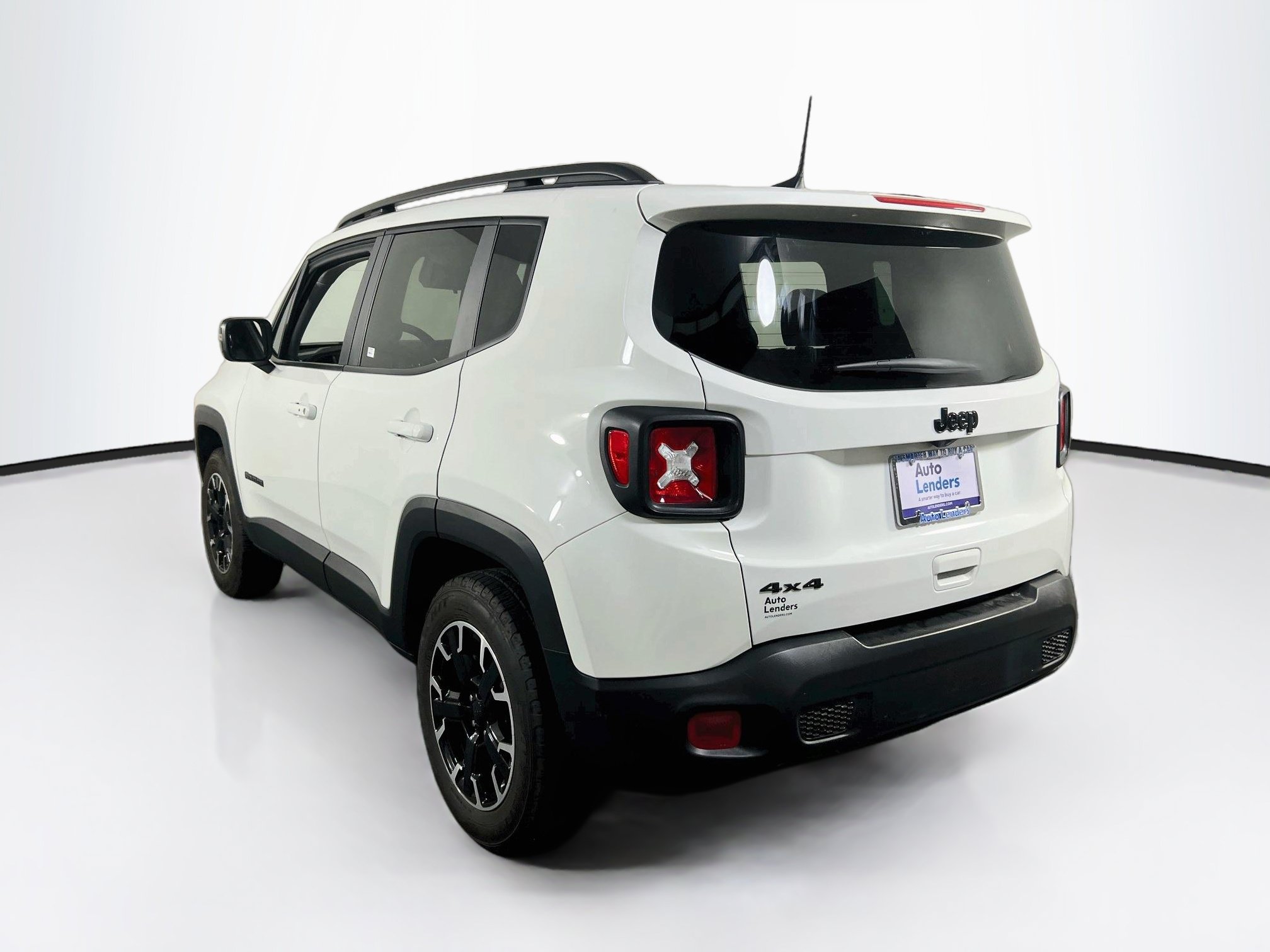 Used 2023 Jeep Renegade Latitude AWD/4WD image 7