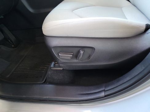 Certified 2025 Toyota Grand Highlander FWD image 9