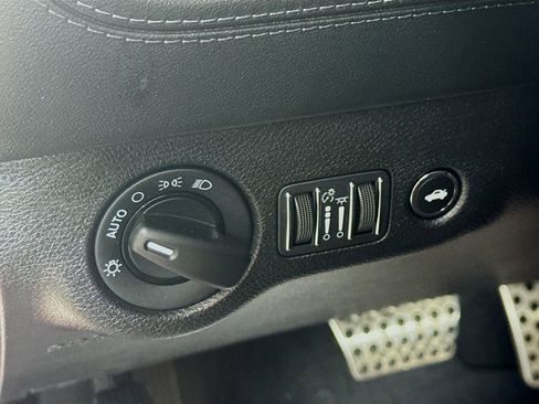 Used 2022 Dodge Charger Scat Pack RWD image 11