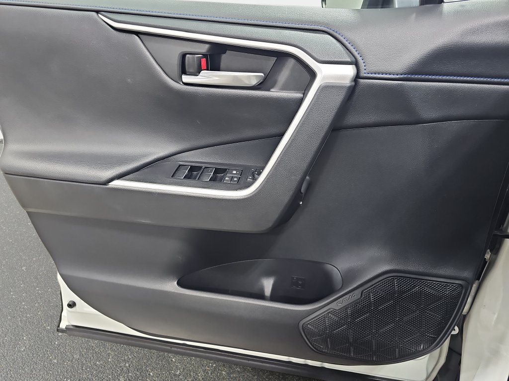 Used 2021 Toyota RAV4 XSE AWD/4WD image 29