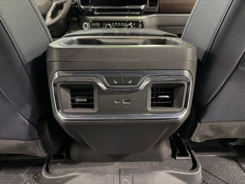 Used 2025 Chevrolet Silverado 1500 High Country RWD image 31