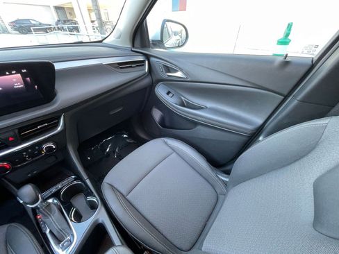 Used 2025 Buick Encore GX Preferred image 35