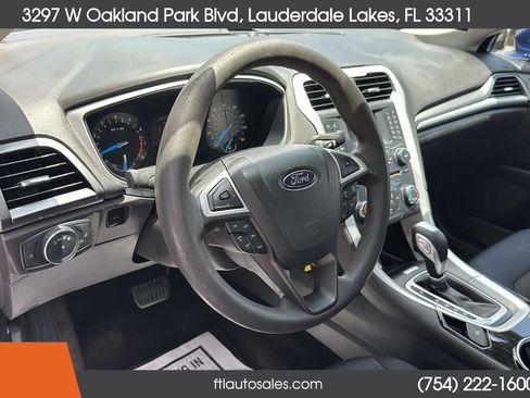 Used 2015 Ford Fusion SE FWD image 42