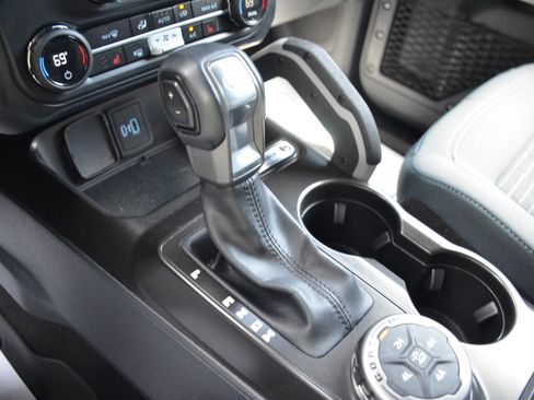 Used 2023 Ford Bronco Outer Banks w/ Sasquatch Package AWD/4WD image 55