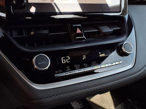 Certified 2024 Toyota Corolla SE w/ SE Premium Package image 10