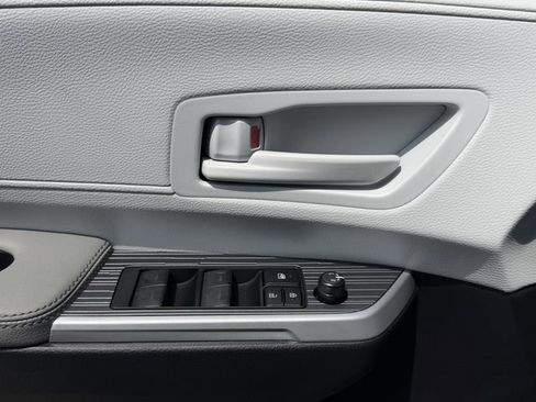 New 2026 Toyota Sienna LE FWD image 20