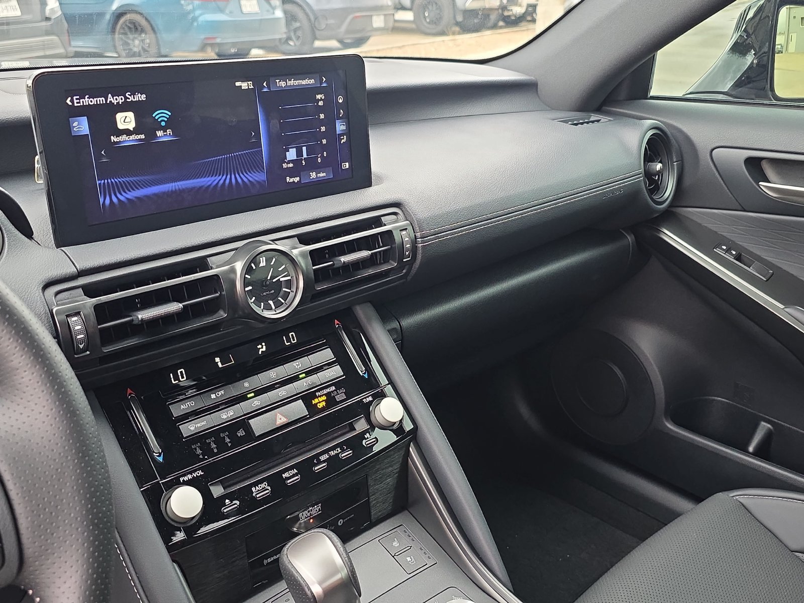 Used 2025 Lexus IS 500 RWD image 17