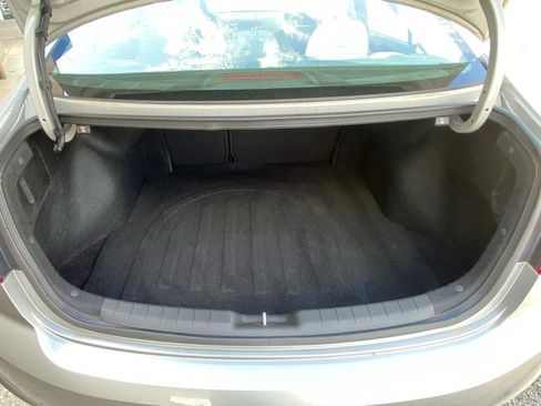 Used 2020 Hyundai Elantra SE FWD image 45