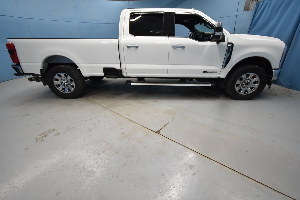 Used 2024 Ford F350 Lariat w/ Chrome Package AWD/4WD image 39