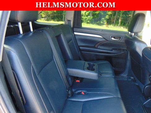 Used 2018 Toyota Highlander XLE AWD/4WD image 35