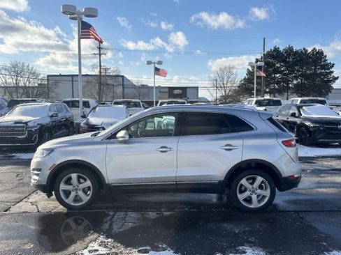 Used 2017 Lincoln MKC Premiere image 8