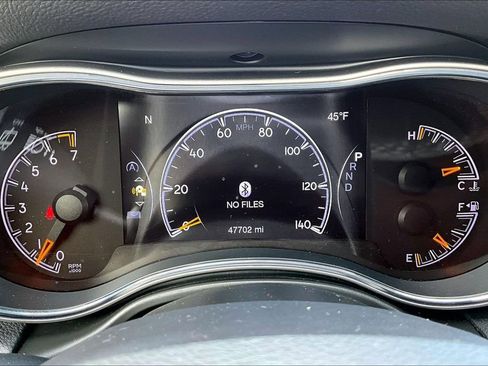 Used 2022 Jeep Grand Cherokee Limited image 27