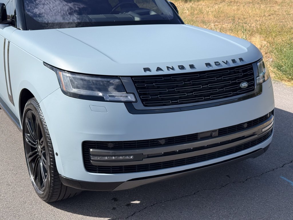 Used 2023 Land Rover Range Rover SE AWD/4WD image 3
