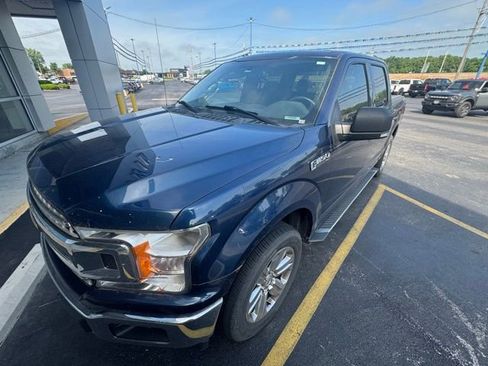 Used 2018 Ford F150 XLT w/ Equipment Group 302A Luxury AWD/4WD image 3