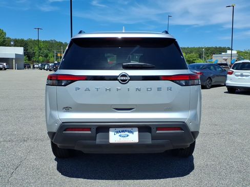 Used 2025 Nissan Pathfinder SV AWD/4WD image 25