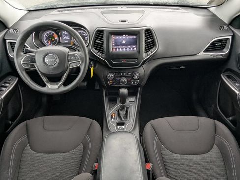 Used 2019 Jeep Cherokee Latitude w/ Popular Appearance Group FWD image 19
