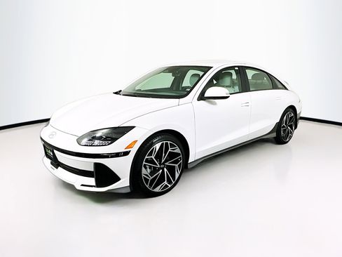 Used 2024 Hyundai Ioniq 6 SEL RWD image 3