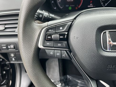 Used 2018 Honda Accord EX image 22