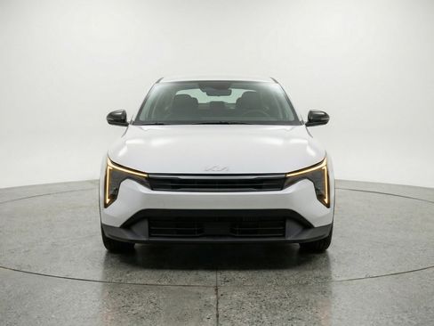 Used 2025 Kia K4 LXS image 2