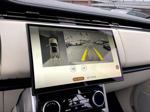 Used 2023 Land Rover Range Rover Autobiography image 22