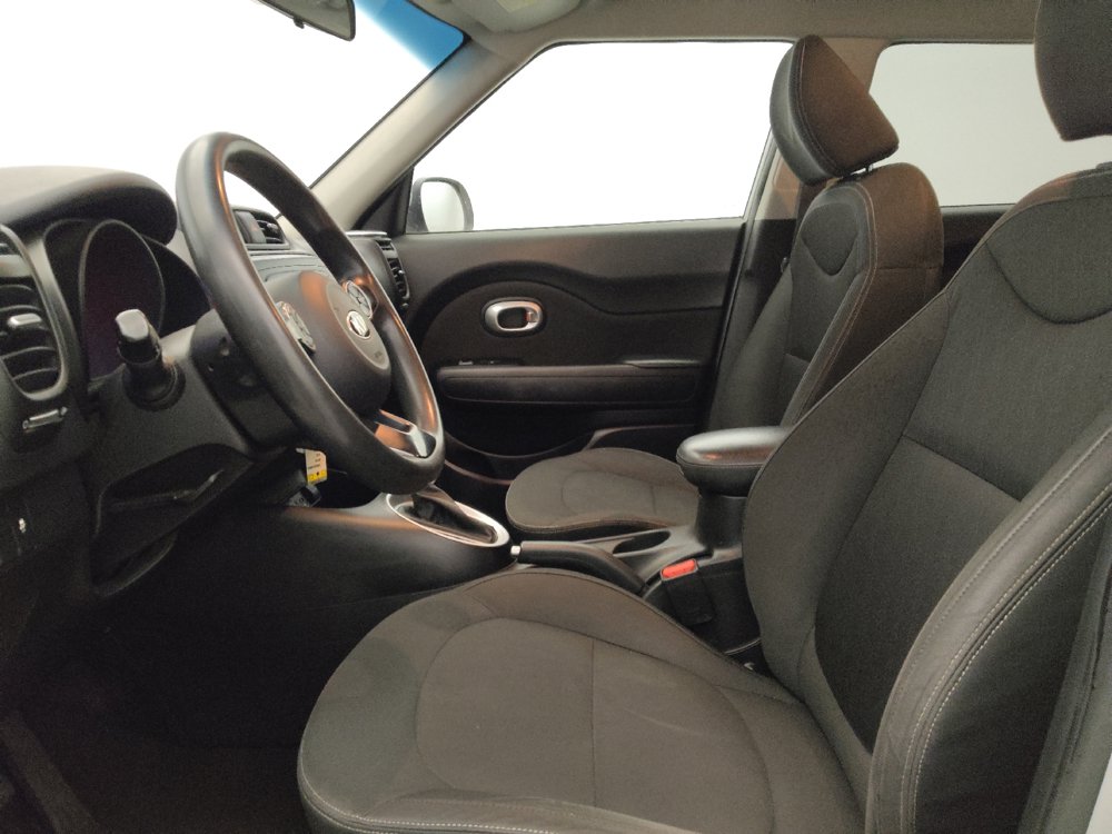 Used 2014 Kia Soul FWD image 17