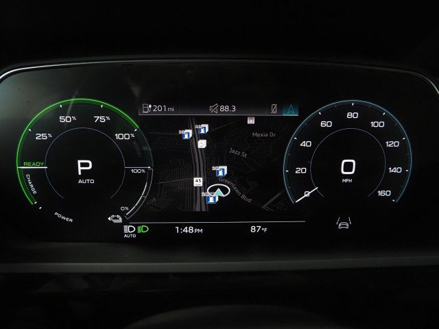 Used 2024 Audi Q8 e-tron Premium Plus w/ Premium Plus Package AWD/4WD image 19