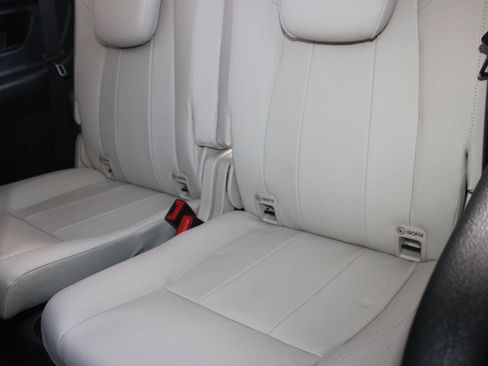 New 2026 Mercedes-Benz GLB 250 image 29