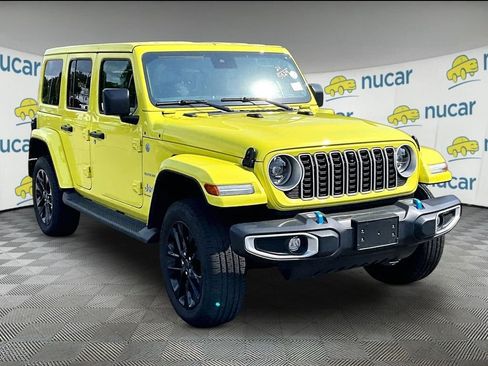 Used 2024 Jeep Wrangler Unlimited Sahara w/ Technology Group AWD/4WD image 1