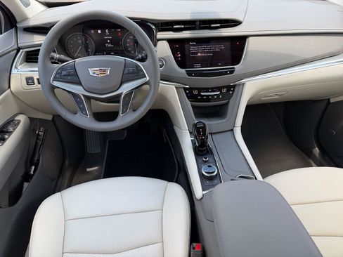 Used 2026 Cadillac XT5 Premium Luxury w/ Driver Assist Package AWD/4WD image 15