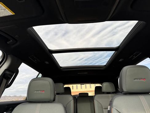 Used 2026 GMC Acadia AT4 w/ Super Cruise Package image 22