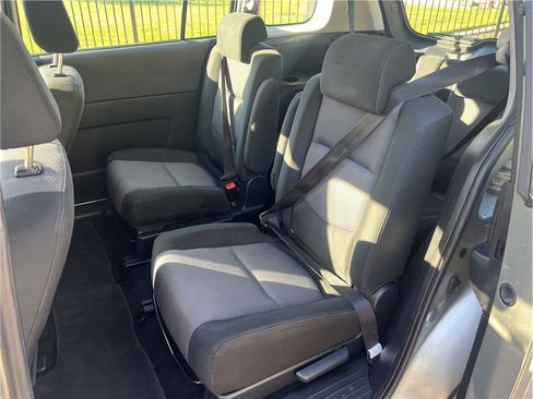 Used 2007 MAZDA MAZDA5 Sport FWD image 11