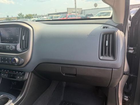 Used 2022 Chevrolet Colorado Z71 w/ Trail Boss Package AWD/4WD image 32