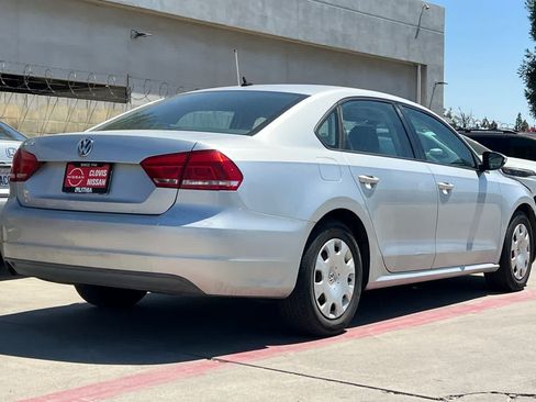 Used 2012 Volkswagen Passat 2.5 S FWD image 3