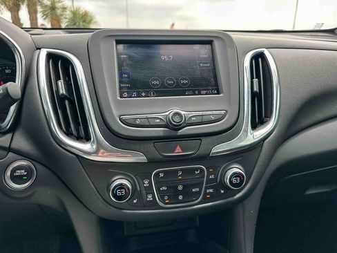 Used 2020 Chevrolet Equinox LT FWD image 30