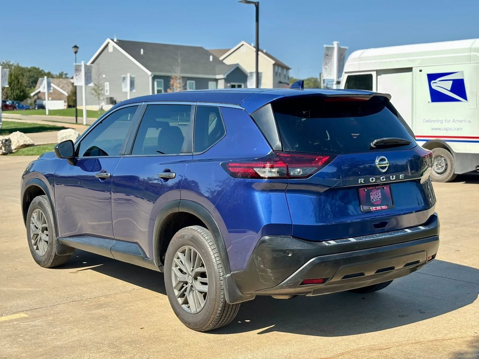 Used 2021 Nissan Rogue S FWD image 9