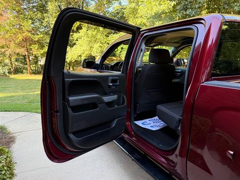 Used 2017 Chevrolet Silverado 1500 LT w/ All Star Edition image 51