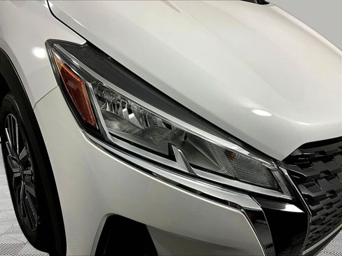Used 2024 Nissan Kicks SV FWD image 31