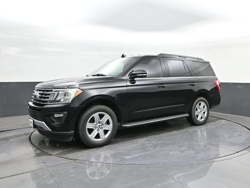 Used 2018 Ford Expedition XLT w/ Equipment Group 202A RWD image 1