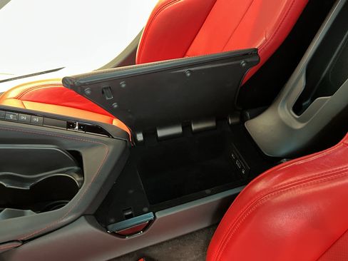 Used 2022 Chevrolet Corvette Stingray Coupe w/ 1LT image 22