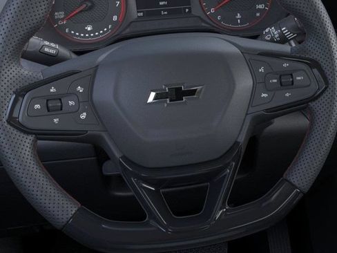 New 2026 Chevrolet Trax RS w/ Sunroof Package FWD image 19