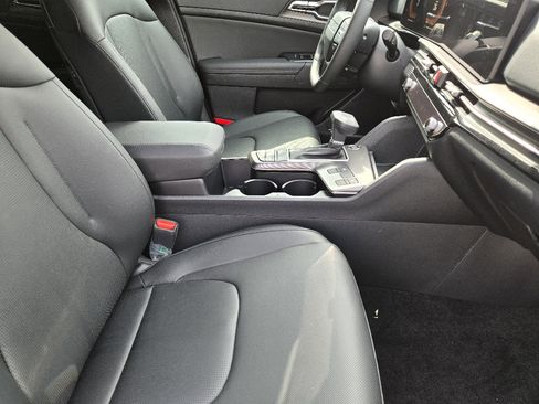 New 2026 Kia Sportage EX w/ EX Panorama Roof Package image 10