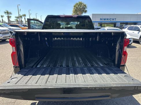 Used 2023 Chevrolet Silverado 1500 LT image 31