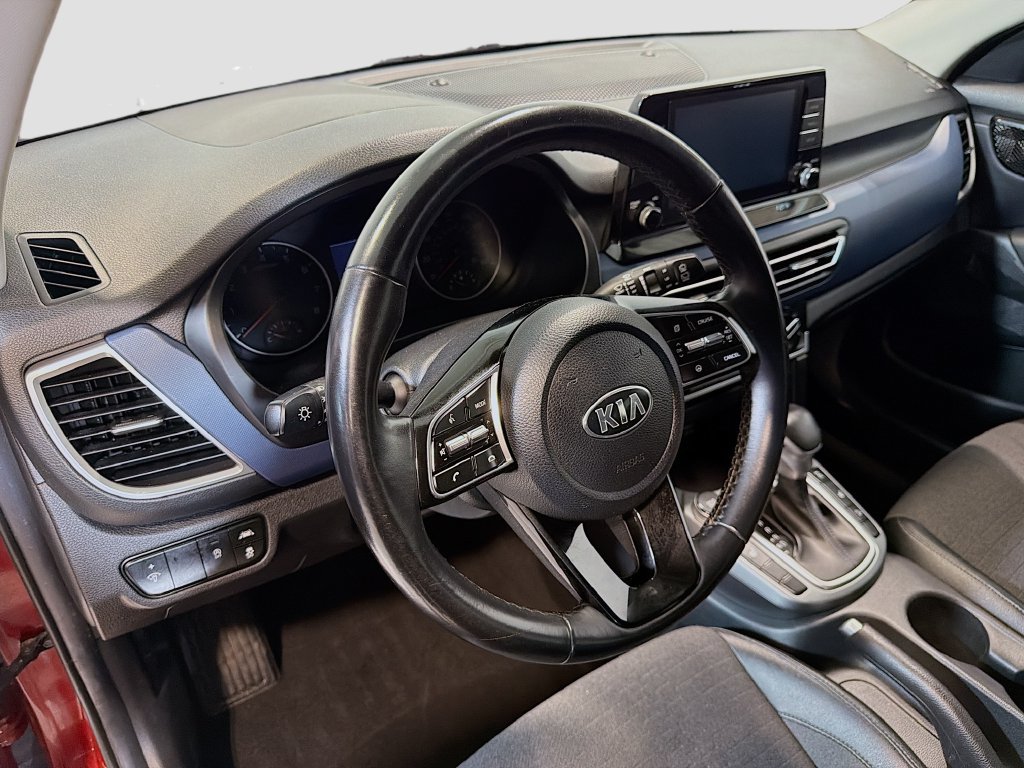 Used 2021 Kia Seltos S AWD/4WD image 11