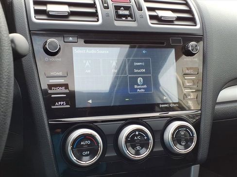 Used 2017 Subaru Forester 2.5i Premium image 17