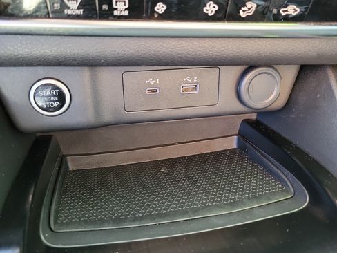 Certified 2023 Nissan Rogue SV FWD image 28
