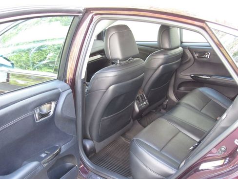 Used 2014 Toyota Avalon Limited FWD image 13