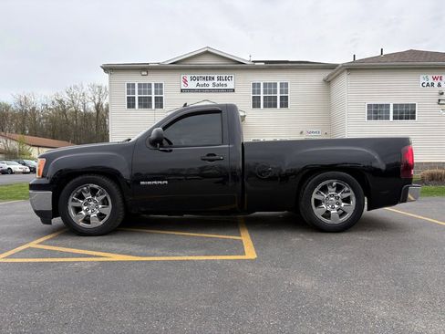 Used 2011 GMC Sierra 1500 SLE w/ SLE Preferred Package AWD/4WD image 1