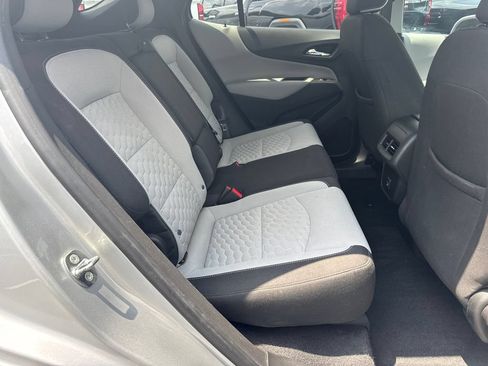 Used 2020 Chevrolet Equinox LS w/ LS Convenience Package FWD image 16